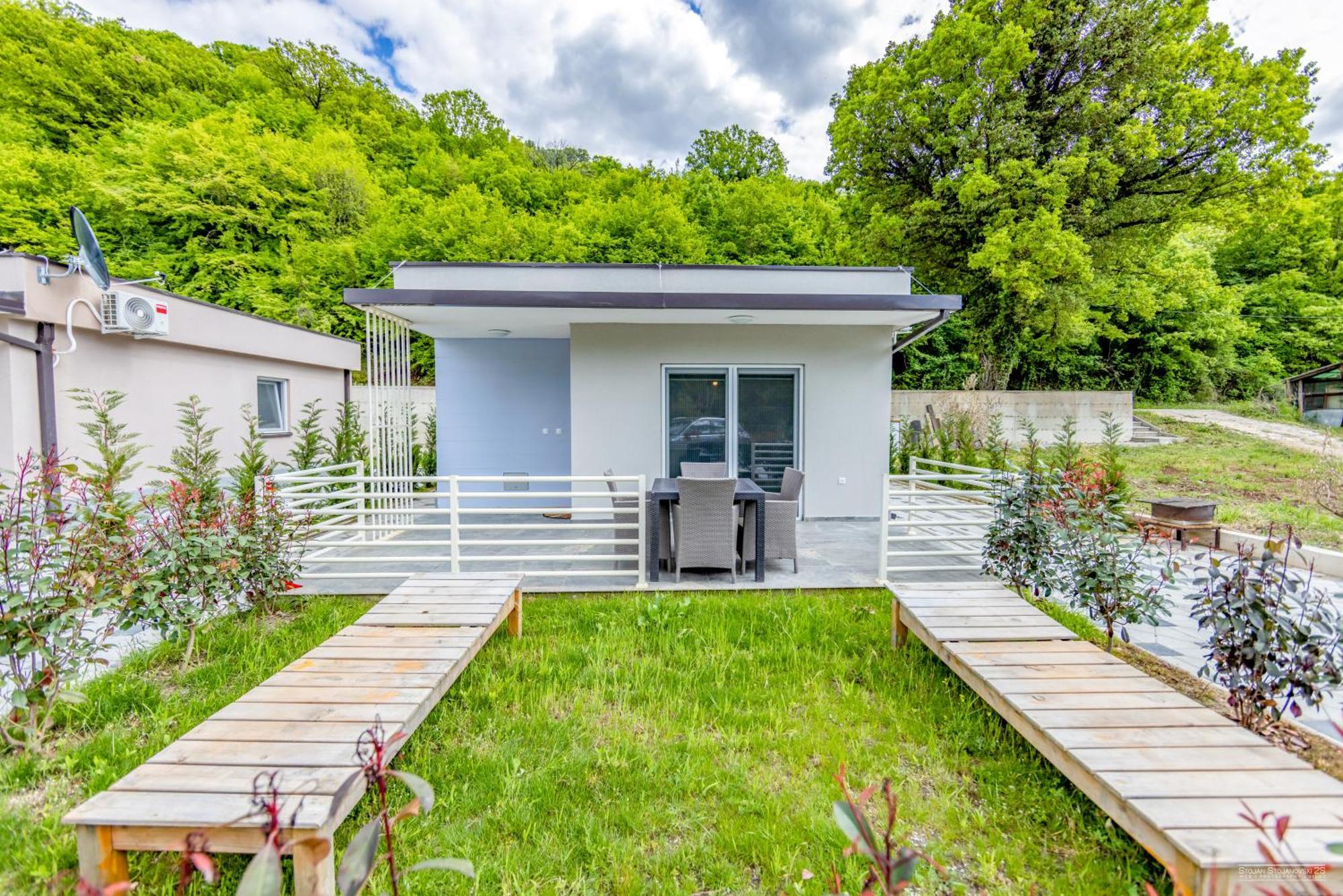 Yanka 4 Ferienhaus Ljubaništa